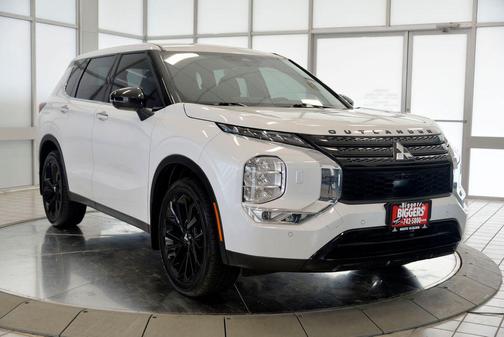 2023 Mitsubishi Outlander SE Black Edition S-AWC