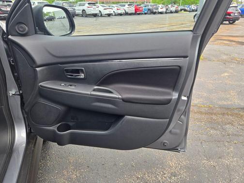Mercury Gray Metallic 2026 Mitsubishi Outlander Sport 2.0 S