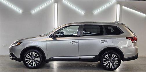 2020 Mitsubishi Outlander SE