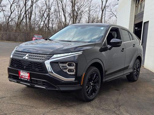 Labrador Black Pearl 2026 Mitsubishi Eclipse Cross LE