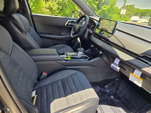Black Diamond 2026 Mitsubishi Outlander LE S-AWC