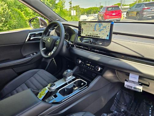 Black Diamond 2026 Mitsubishi Outlander LE S-AWC