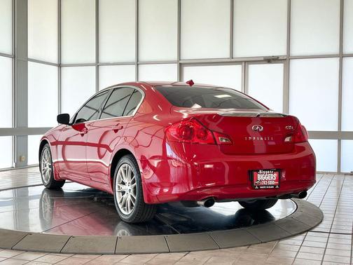2010 INFINITI G37x Base