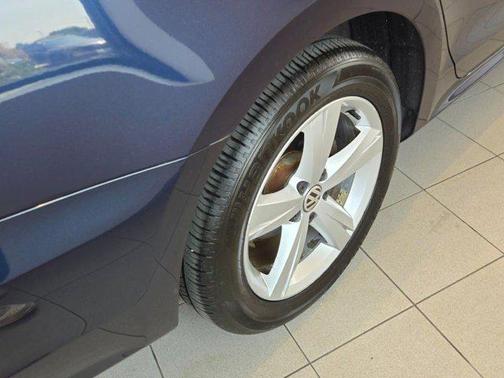 2014 Volkswagen Passat 1.8T S