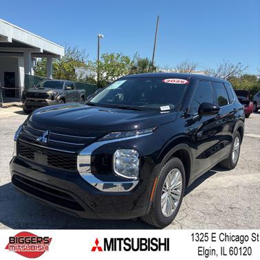 Labrador Black Pearl 2025 Mitsubishi Outlander ES S-AWC
