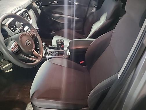 2018 Kia Sorento L