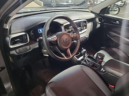 2018 Kia Sorento L