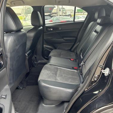Labrador Black Pearl 2026 Mitsubishi Eclipse Cross SE