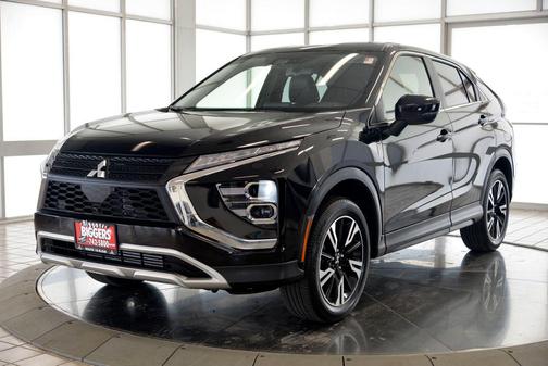 Labrador Black Pearl 2026 Mitsubishi Eclipse Cross SE