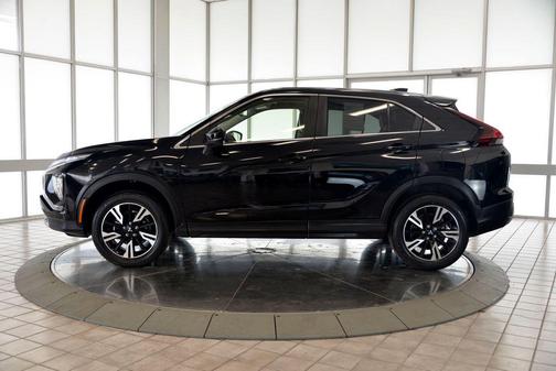 Labrador Black Pearl 2026 Mitsubishi Eclipse Cross SE