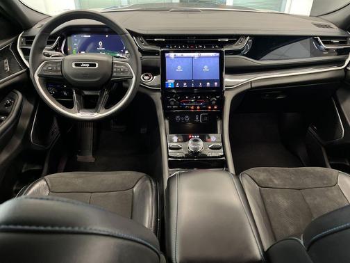 2022 Jeep Grand Cherokee 4xe Trailhawk