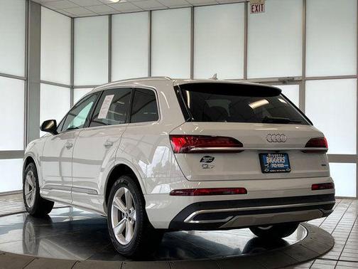 2022 Audi Q7 55 Premium