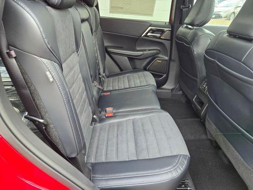 2026 Mitsubishi Outlander SE 1.5T S-AWC