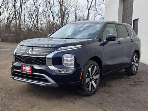 Cosmic Blue Metallic 2026 Mitsubishi Outlander SE 1.5T S-AWC