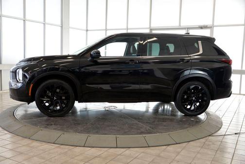 2023 Mitsubishi Outlander SEL Black Edition 2WD
