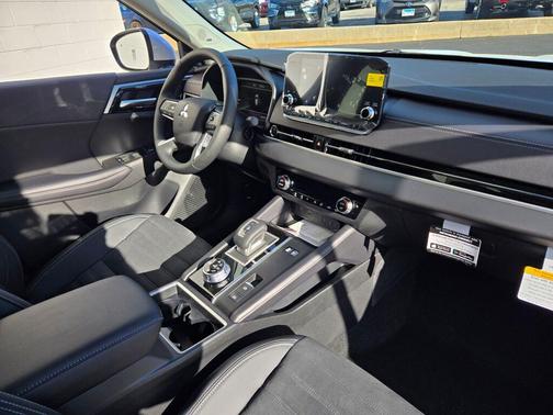 2025 Mitsubishi Outlander PHEV SE S-AWC