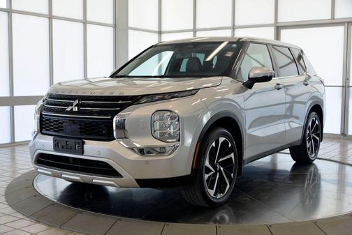 Alloy Silver Metallic 2022 Mitsubishi Outlander SE