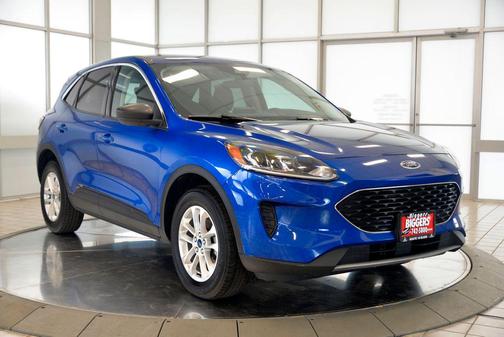 Atlas Blue Metallic 2022 Ford Escape SE