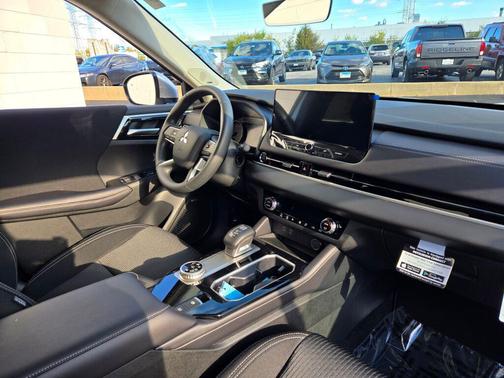 2025 Mitsubishi Outlander ES 2.5 S-AWC