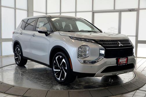 2023 Mitsubishi Outlander SE Black Edition 2WD