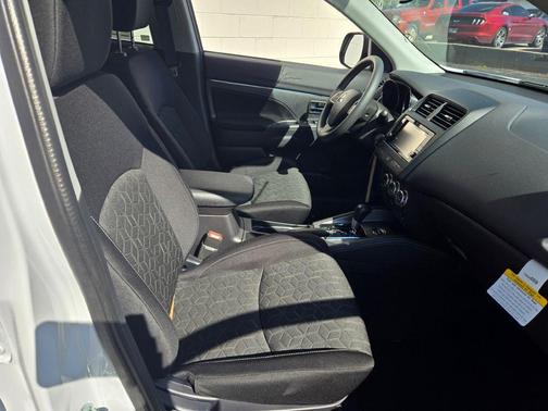 2025 Mitsubishi Outlander Sport 2.0 ES