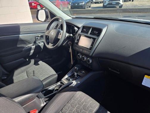 2025 Mitsubishi Outlander Sport 2.0 ES