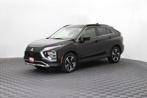 Labrador Black Pearl 2023 Mitsubishi Eclipse Cross SE
