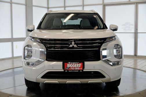 White Diamond 2023 Mitsubishi Outlander SEL 2.5 S-AWC