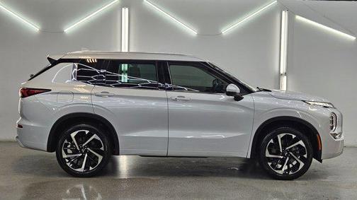 2023 Mitsubishi Outlander SEL