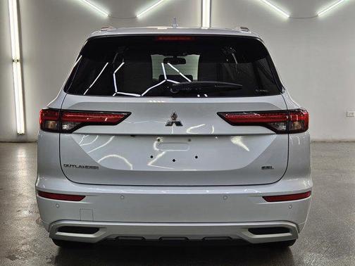 2023 Mitsubishi Outlander SEL