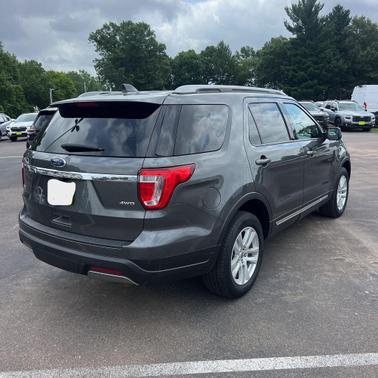 Magnetic 2019 Ford Explorer XLT