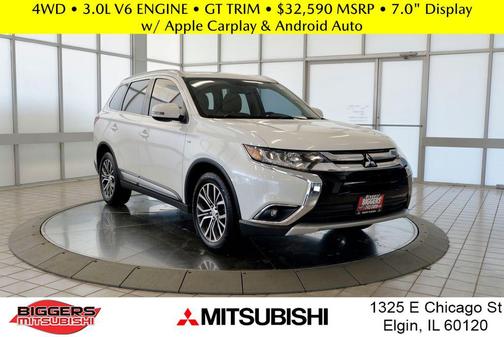 Diamond White Pearl 2017 Mitsubishi Outlander GT