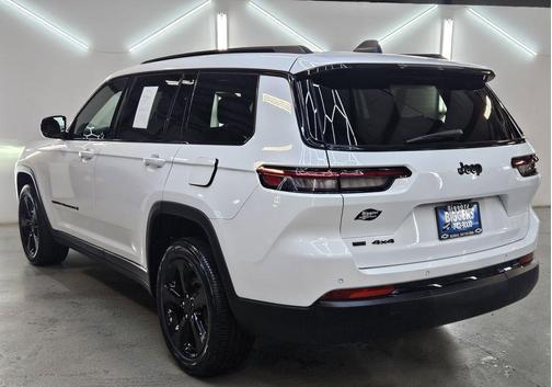 2022 Jeep Grand Cherokee L Altitude