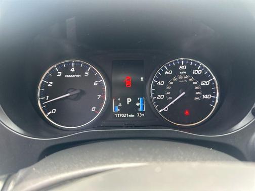Cool Silver Metallic 2016 Mitsubishi Outlander SE
