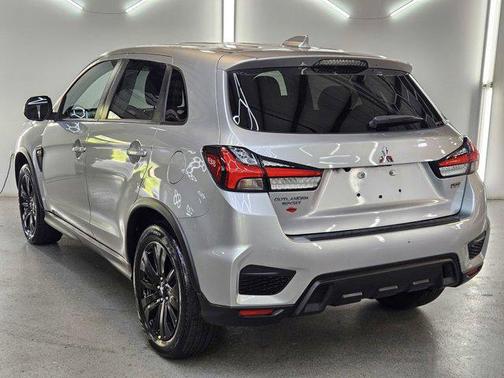 2022 Mitsubishi Outlander Sport 2.0 LE