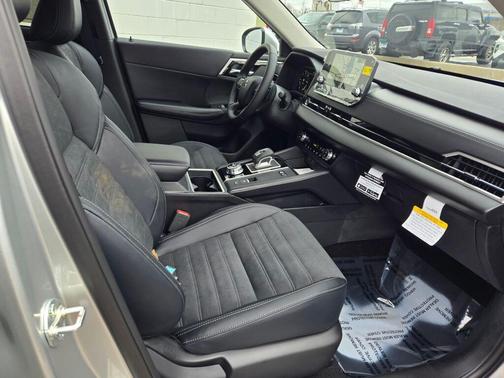 2025 Mitsubishi Outlander PHEV SE S-AWC