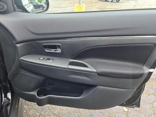 Labrador Black Pearl 2026 Mitsubishi Outlander Sport 2.0 S