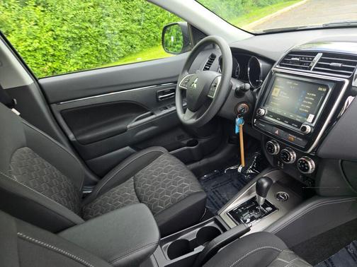 Labrador Black Pearl 2026 Mitsubishi Outlander Sport 2.0 S