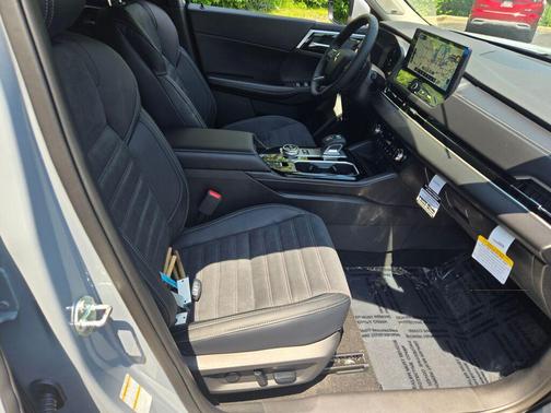 Moonstone Gray Metallic 2026 Mitsubishi Outlander SE S-AWC