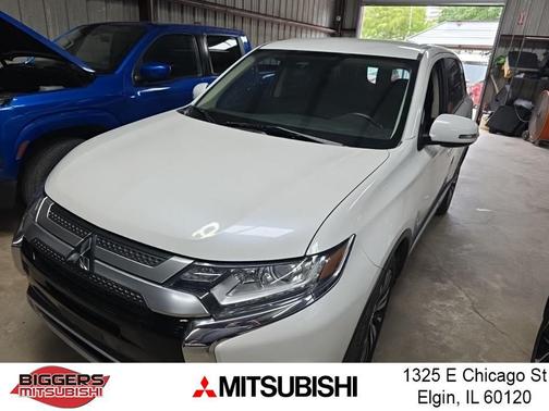 Pearl White 2020 Mitsubishi Outlander SE