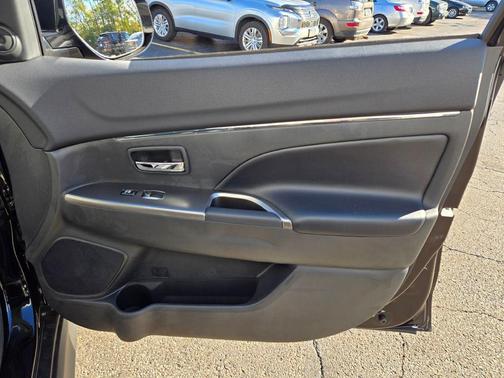 2025 Mitsubishi Outlander Sport SE