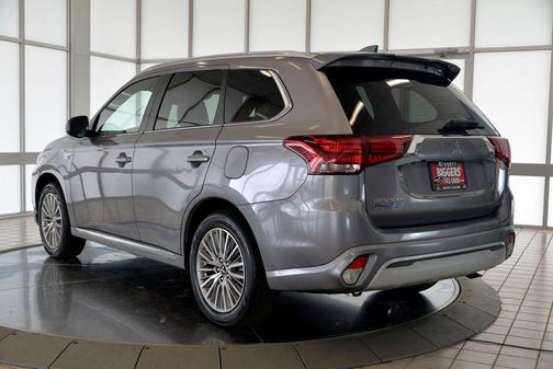 Mercury Gray Metallic 2022 Mitsubishi Outlander PHEV SEL