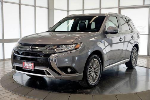 Mercury Gray Metallic 2022 Mitsubishi Outlander PHEV SEL