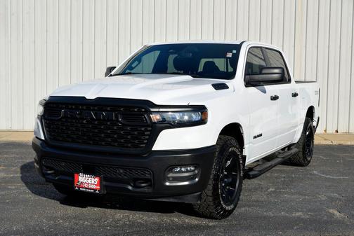 2025 RAM 1500 Warlock Crew Cab 4x4 5'7' Box