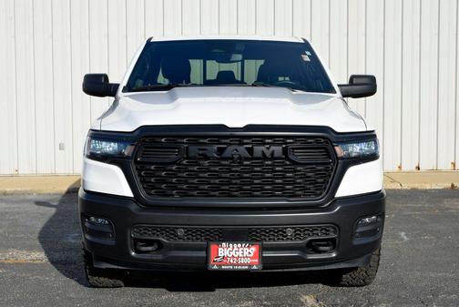 2025 RAM 1500 Warlock Crew Cab 4x4 5'7' Box