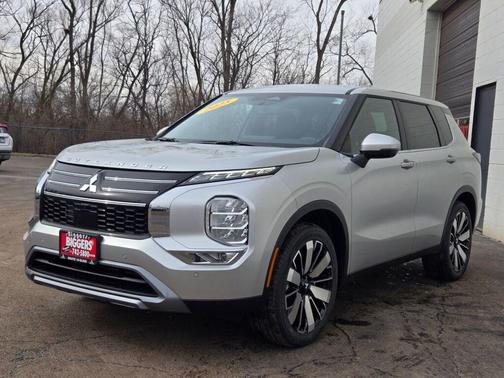 Alloy Silver Metallic 2026 Mitsubishi Outlander SE 1.5T 2WD