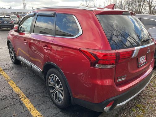 2018 Mitsubishi Outlander SEL