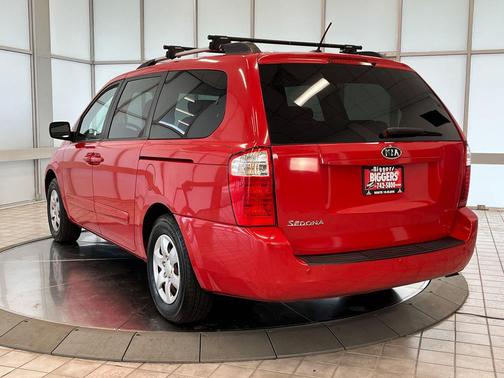 2010 Kia Sedona LX