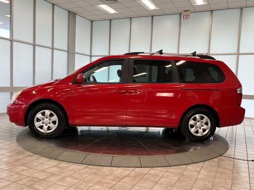2010 Kia Sedona LX