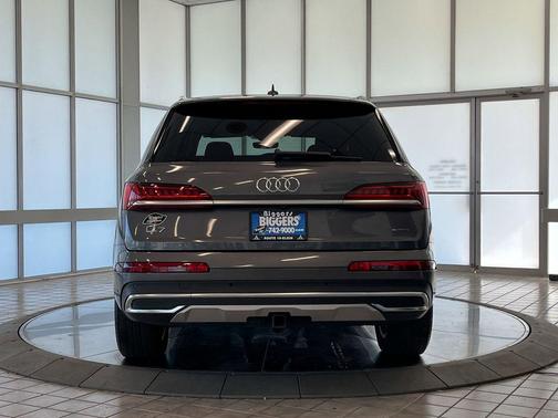 2021 Audi Q7 45 Premium Plus
